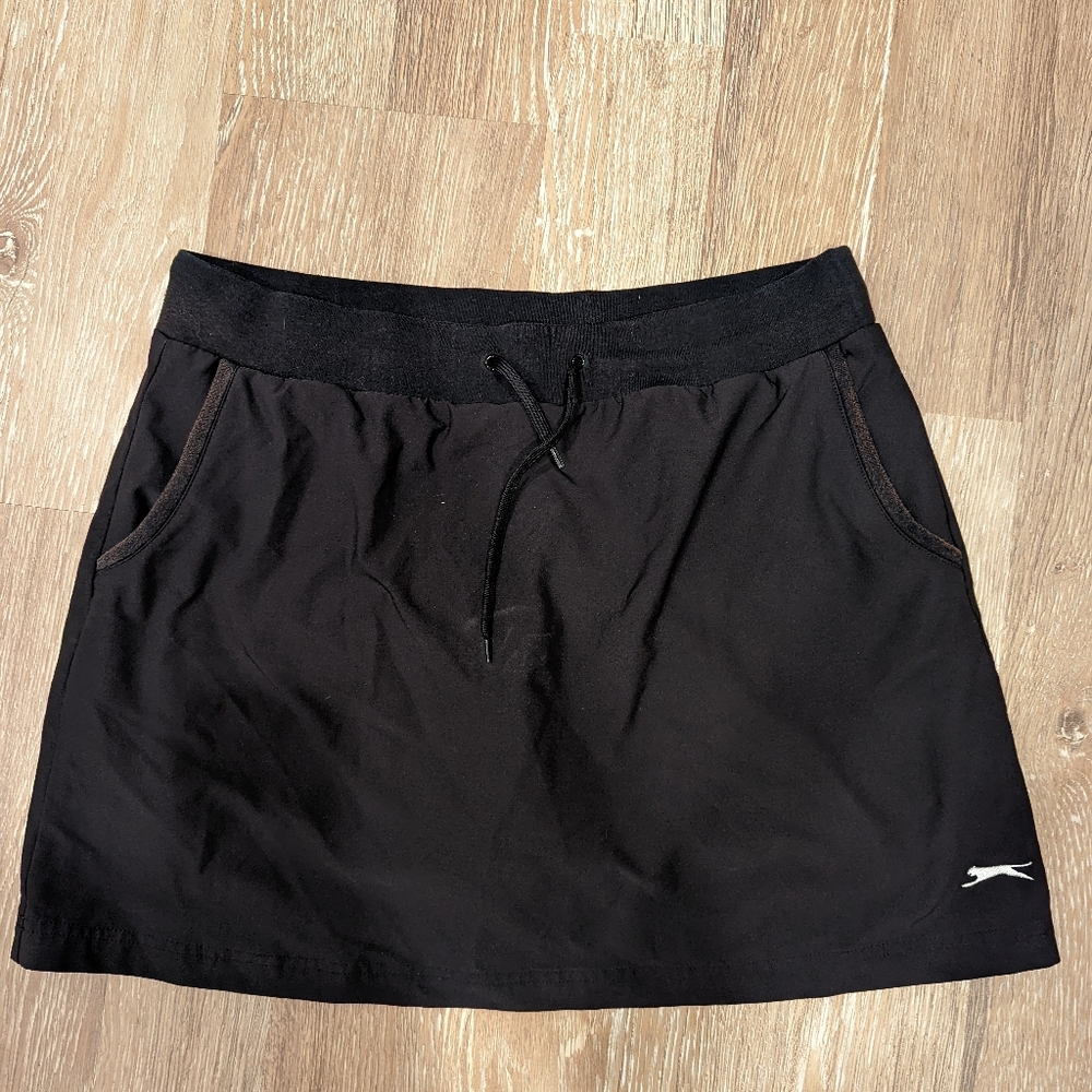 Women's golf skort